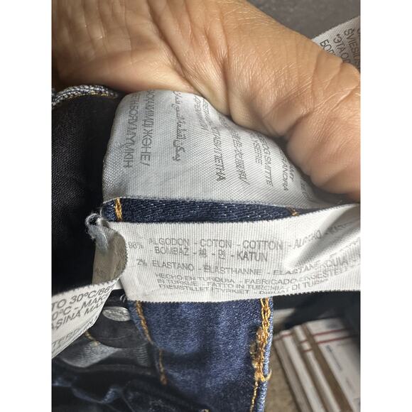 Zara Woman Medium Rise Relaxed Fit Denim Jeans Women's Size US 4 - Picture 9 of 9